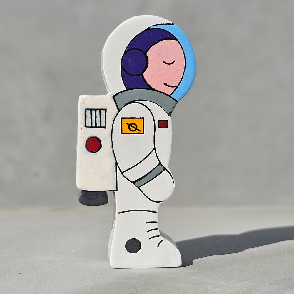 Magnetic Spaceman Play Figure