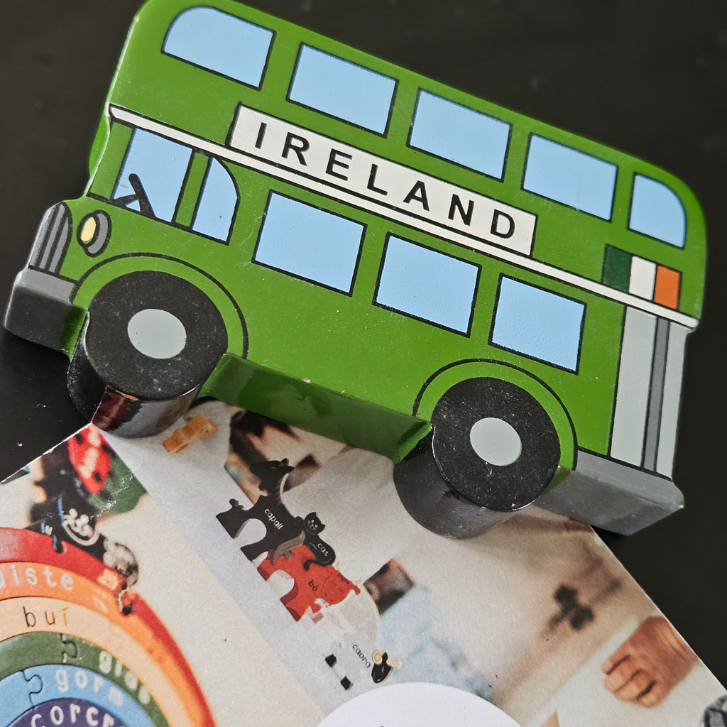 Magnetic Irish Bus Play Figure